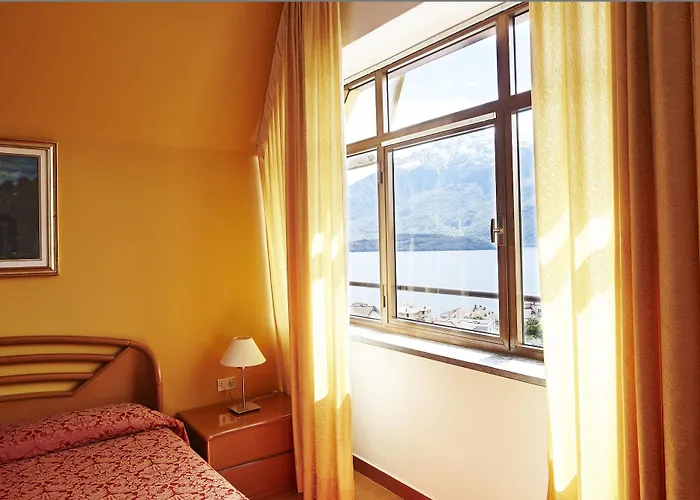 Otel 2000 Gravedona