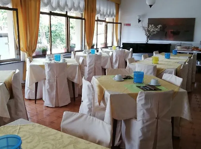 2000 Otel Gravedona