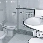 2000 Otel